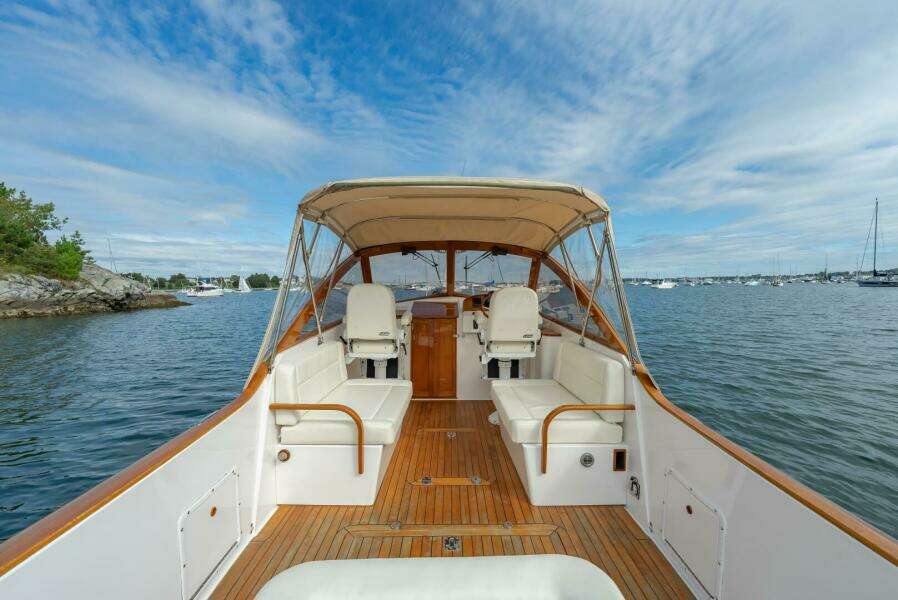 ELOISE 30ft CH Marine Yacht For Sale