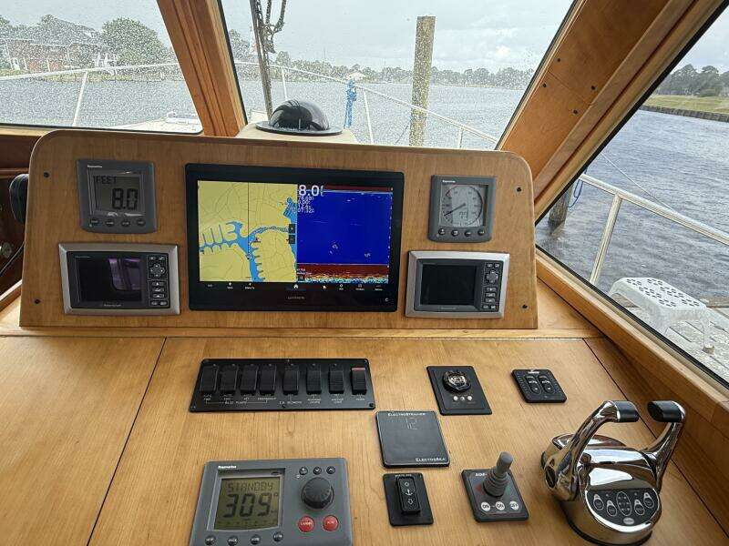 Helm Electronics