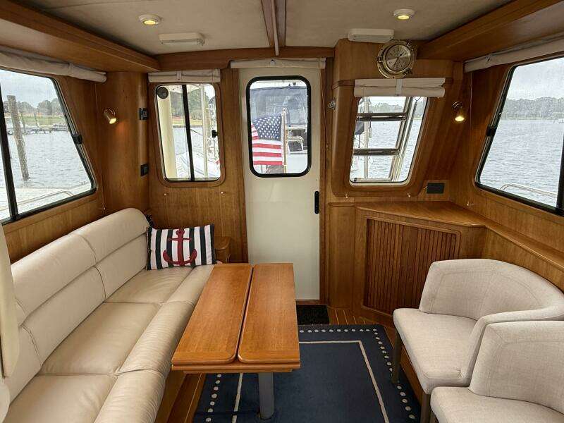 Salon Looking Aft