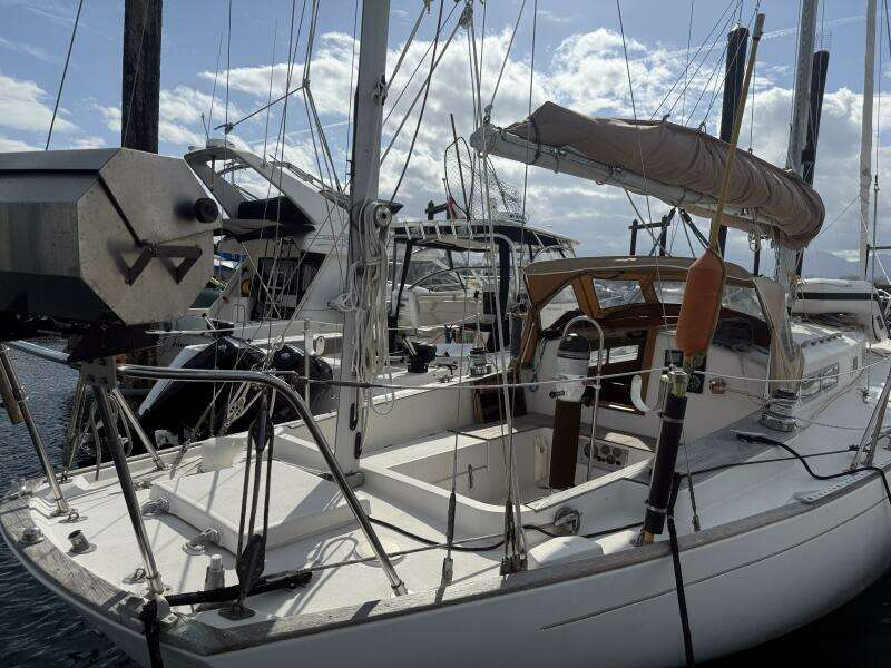 37ft Alberg Yacht For Sale