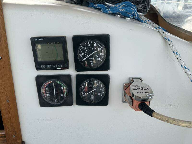 37ft Alberg Yacht For Sale