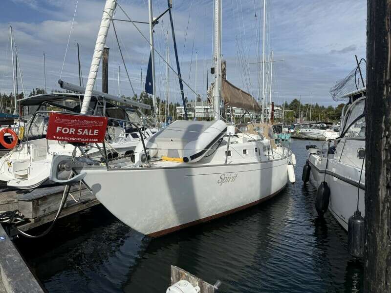 37ft Alberg Yacht For Sale