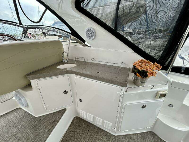 38ft Regal Yacht For Sale