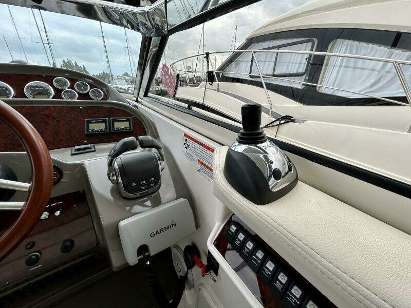 38ft Regal Yacht For Sale