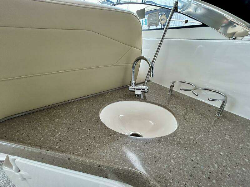 38ft Regal Yacht For Sale