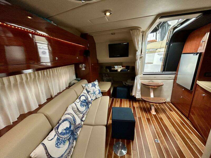 38ft Regal Yacht For Sale