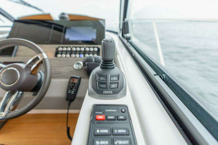 44ft Tiara Yachts Yacht For Sale