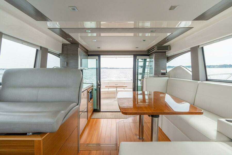 44ft Tiara Yachts Yacht For Sale