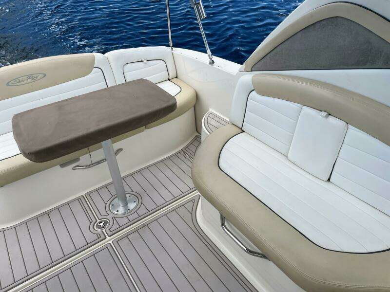 29ft Sea Ray Yacht For Sale