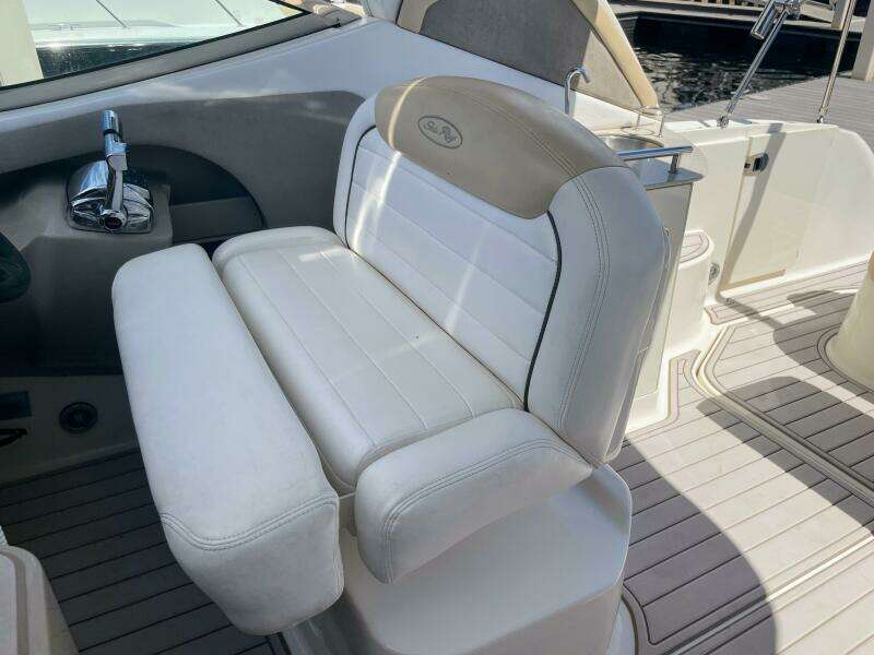 29ft Sea Ray Yacht For Sale