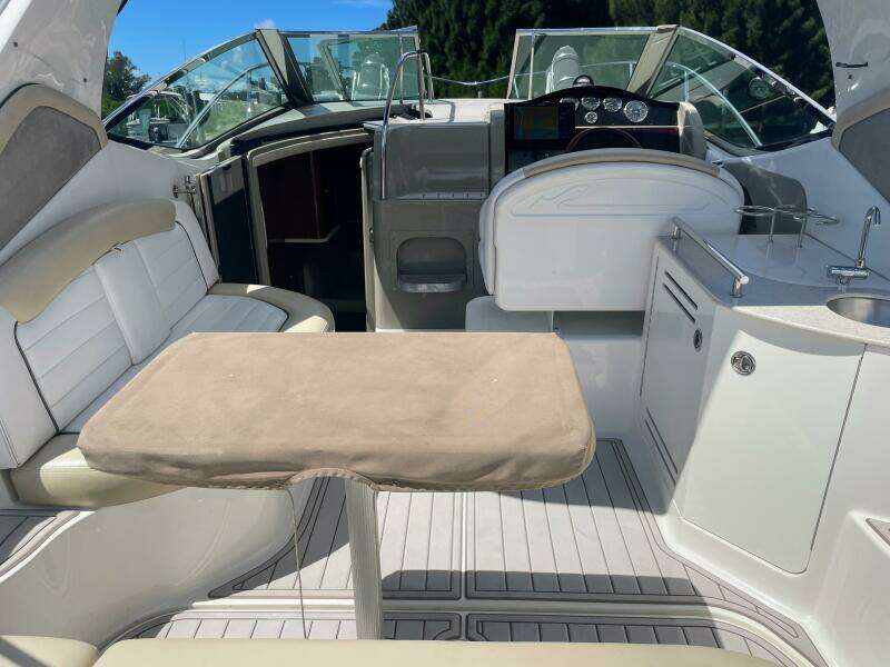 29ft Sea Ray Yacht For Sale