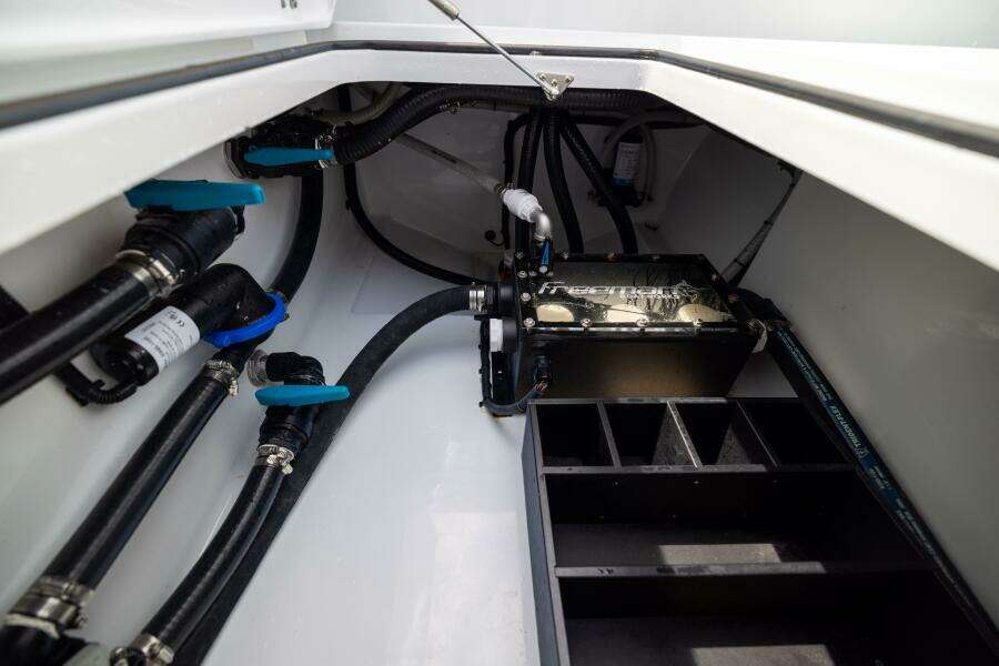 DOS HUEVOS  42ft Freeman Yacht For Sale DOS HUEVOS  42ft Freeman Yacht For Sale