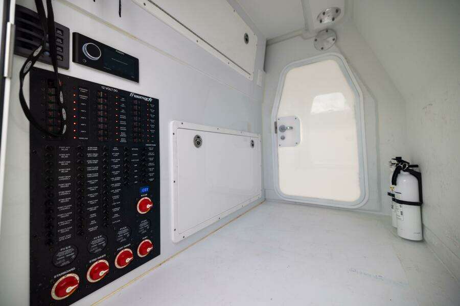 DOS HUEVOS  42ft Freeman Yacht For Sale DOS HUEVOS  42ft Freeman Yacht For Sale