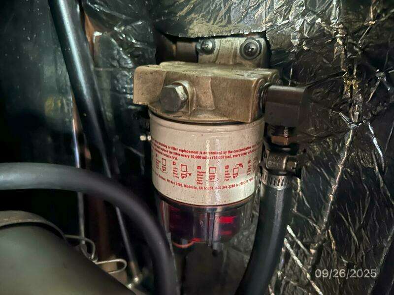 37' Hunter auxiliary Racor fuel filter