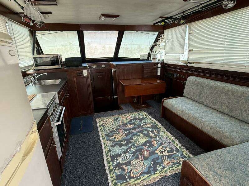 Chinese Cookie 37ft Hatteras Yacht For Sale