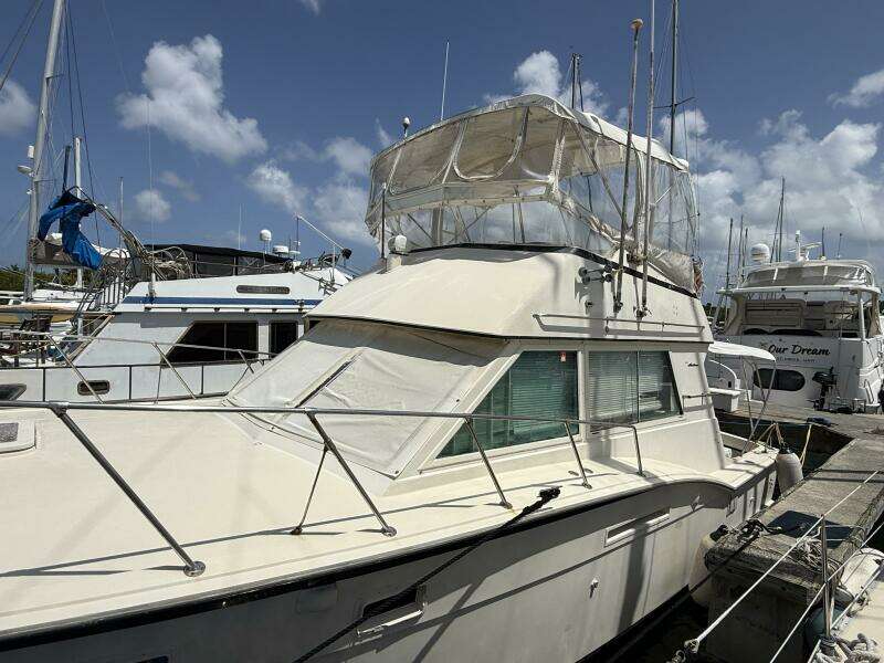 Chinese Cookie 37ft Hatteras Yacht For Sale