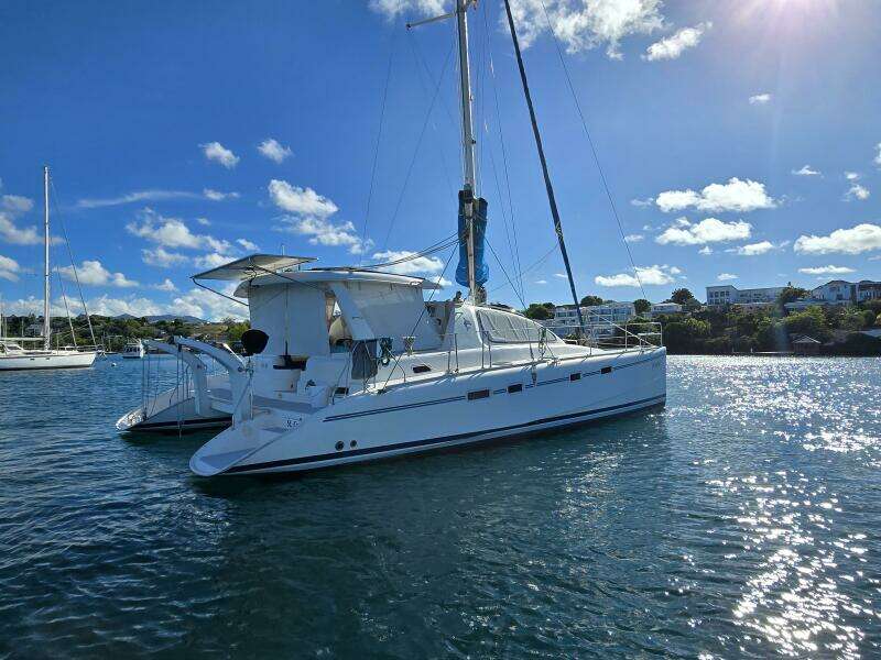 Spy Hop II 43ft Robertson  amp  Caine Yacht For Sale