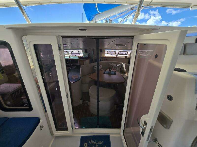 Spy Hop II 43ft Robertson  amp  Caine Yacht For Sale