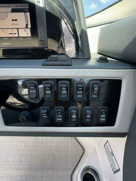 26ft Regal Yacht For Sale