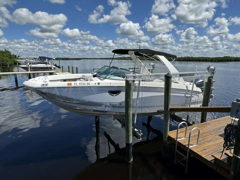 26ft Regal Yacht For Sale