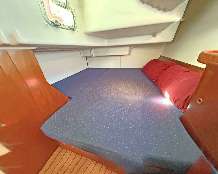 47ft Beneteau Yacht For Sale