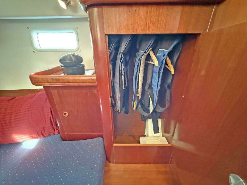 47ft Beneteau Yacht For Sale