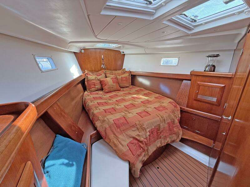 47ft Beneteau Yacht For Sale