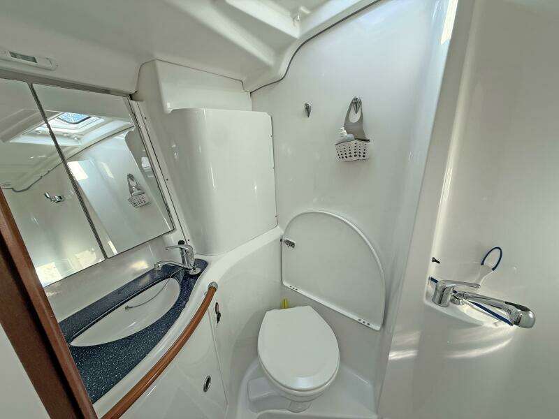 47ft Beneteau Yacht For Sale