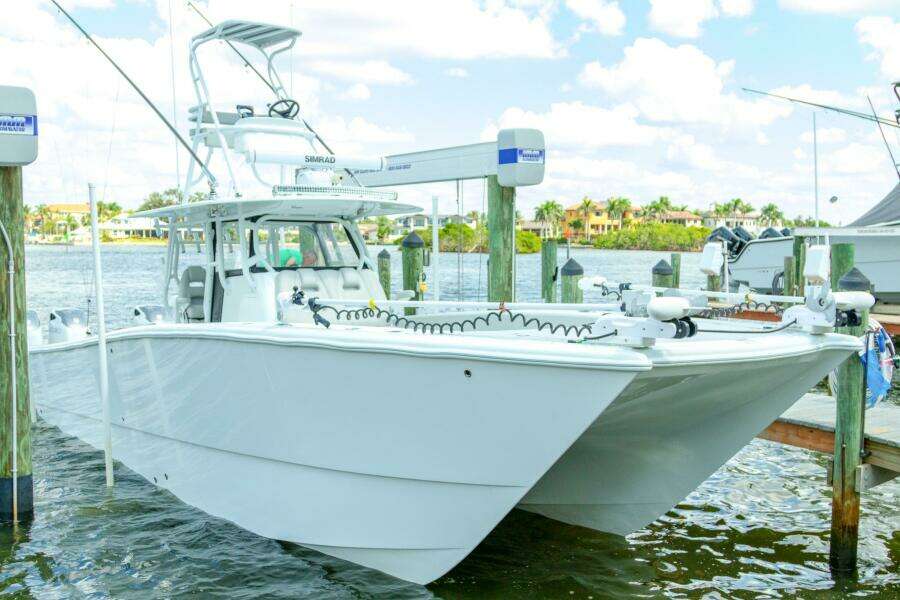 37ft Freeman Yacht For Sale