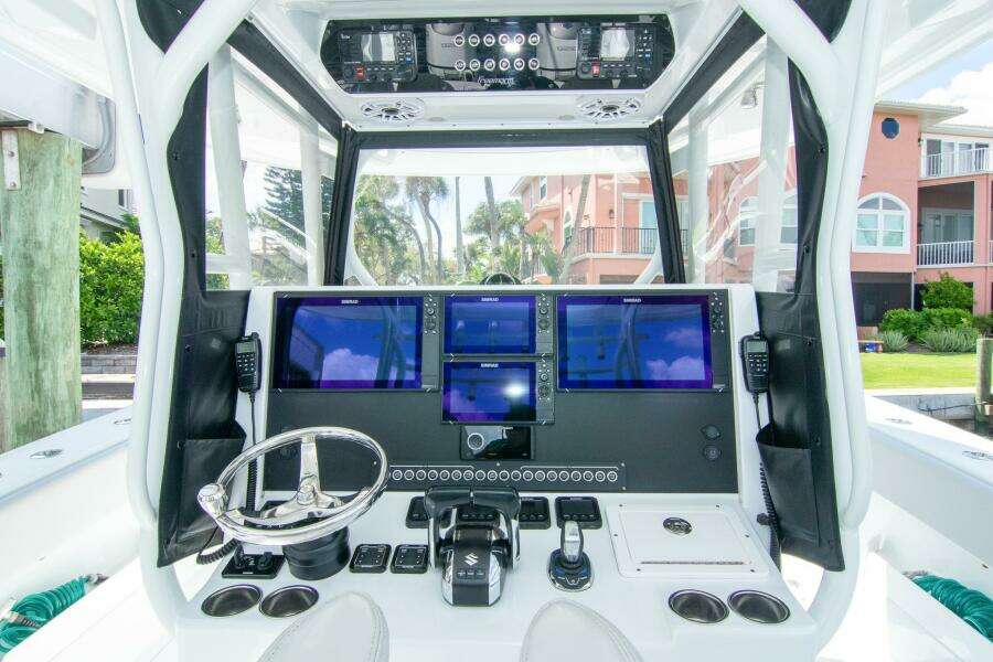 37ft Freeman Yacht For Sale