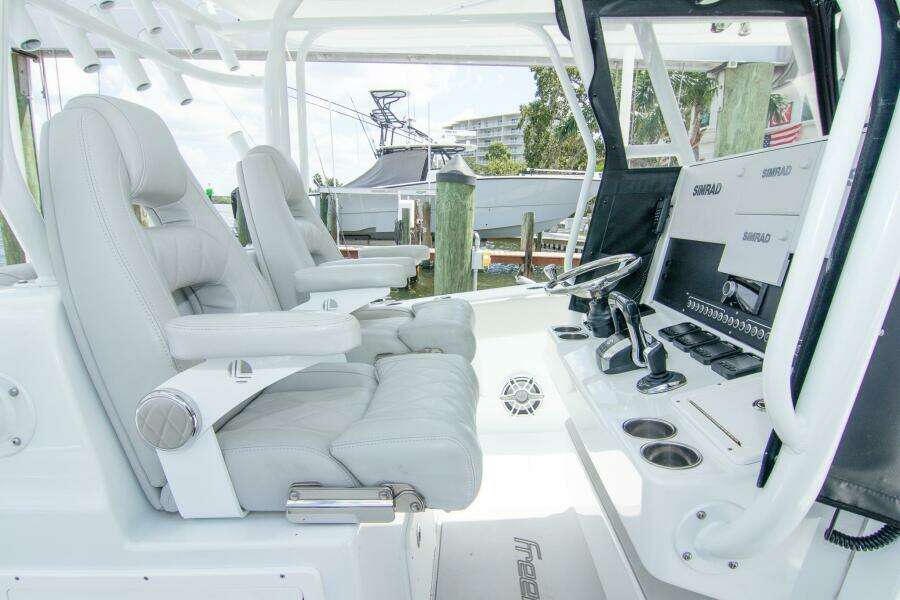 37ft Freeman Yacht For Sale