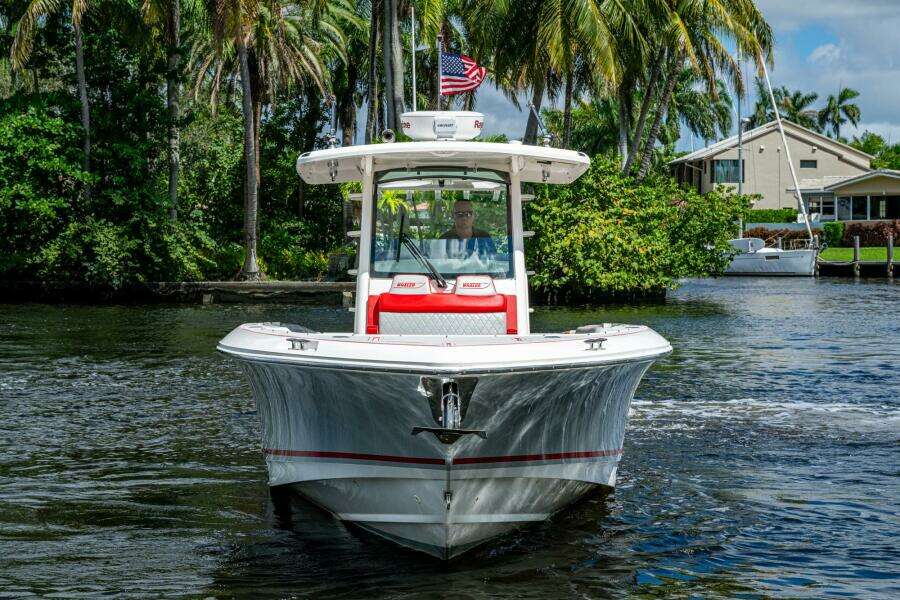 DARE TO DREAM S SIDECHICK 33ft Boston Whaler Yacht For Sale DARE TO DREAM S SIDECHICK 33ft Boston Whaler Yacht For Sale