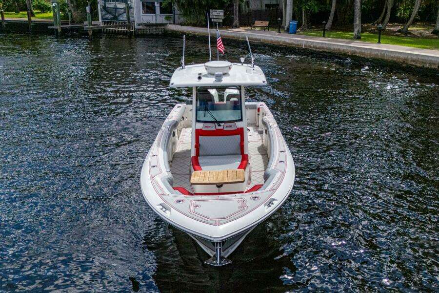 DARE TO DREAM S SIDECHICK 33ft Boston Whaler Yacht For Sale DARE TO DREAM S SIDECHICK 33ft Boston Whaler Yacht For Sale