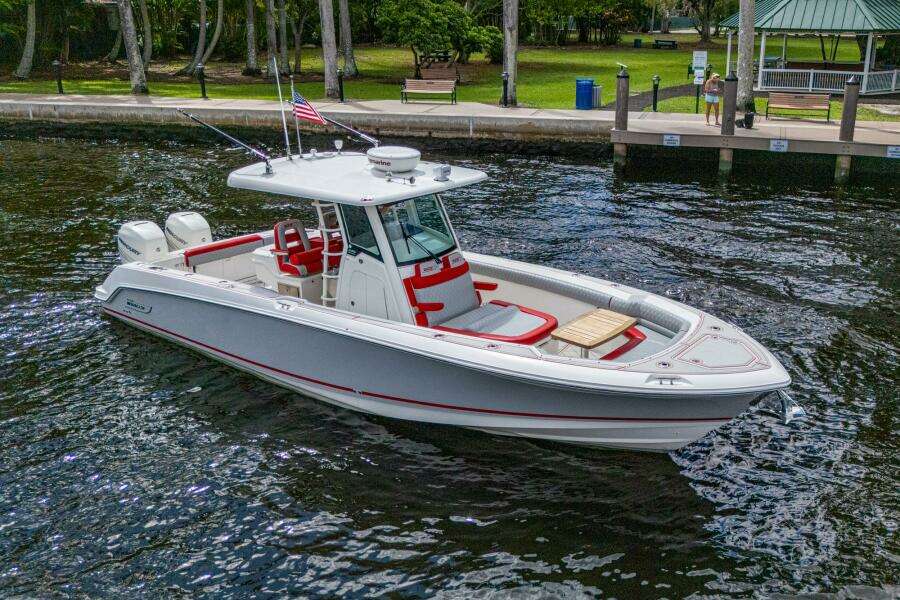 DARE TO DREAM S SIDECHICK 33ft Boston Whaler Yacht For Sale DARE TO DREAM S SIDECHICK 33ft Boston Whaler Yacht For Sale