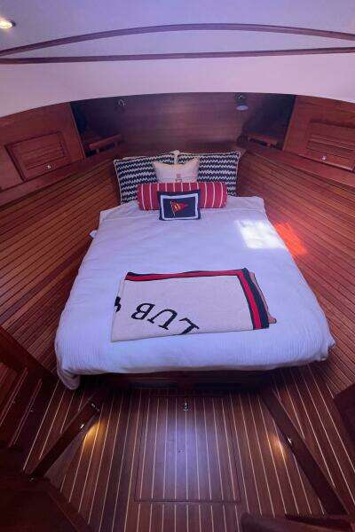 Sundog 42ft Sabre Yacht For Sale