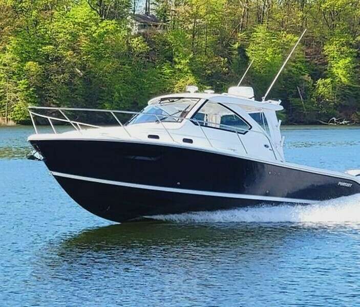 Amazing Grace 32ft Pursuit Yacht For Sale