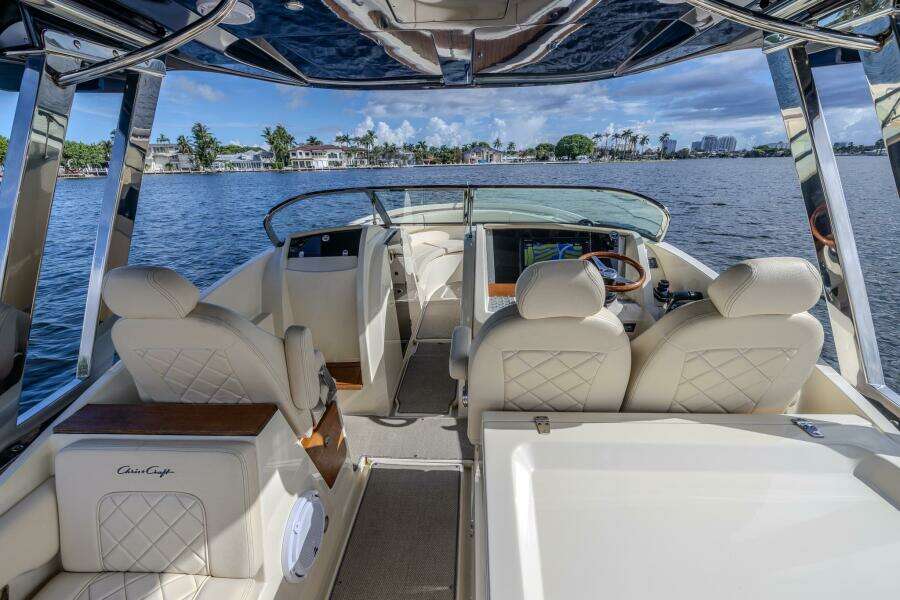 RITZ SEA 30ft Chris Craft Yacht For Sale