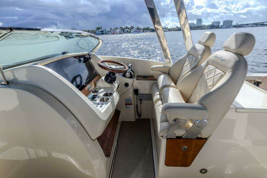 RITZ SEA 30ft Chris Craft Yacht For Sale