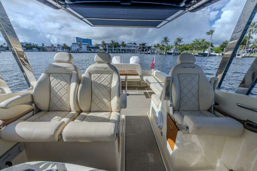 RITZ SEA 30ft Chris Craft Yacht For Sale