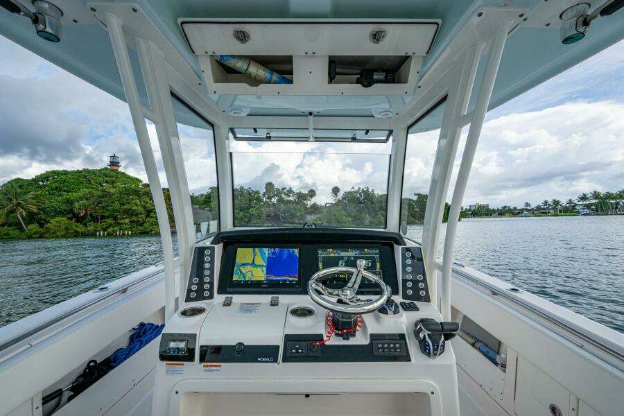 MIMI TOO 30ft Robalo Yacht For Sale MIMI TOO 30ft Robalo Yacht For Sale