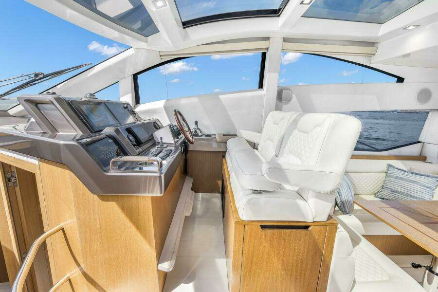 43ft Galeon Yacht For Sale
