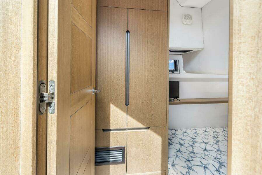 43ft Galeon Yacht For Sale