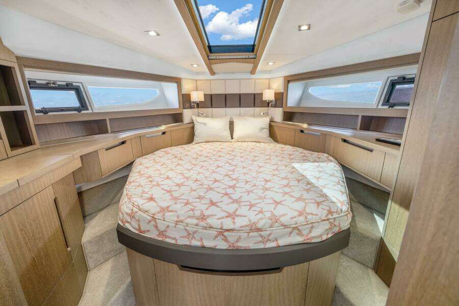 43ft Galeon Yacht For Sale
