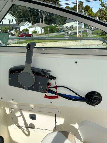 26ft Seaswirl Striper Yacht For Sale