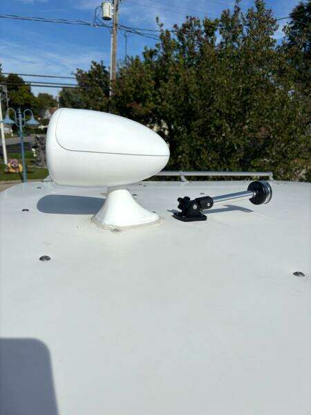 26ft Seaswirl Striper Yacht For Sale