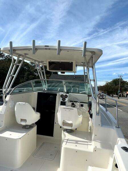 26ft Seaswirl Striper Yacht For Sale