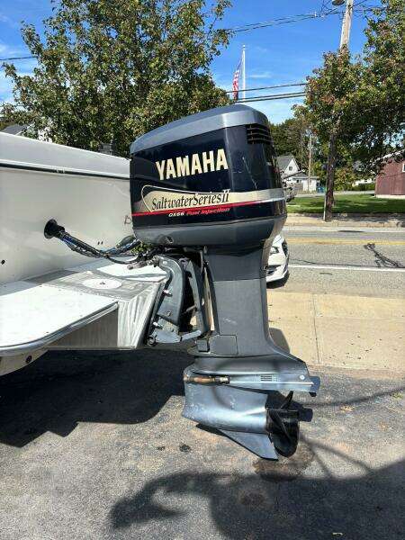 26ft Seaswirl Striper Yacht For Sale