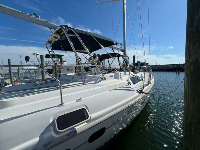 Summer Wind 42ft Hunter Yacht For Sale