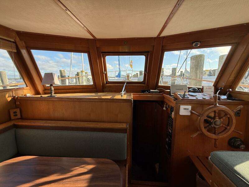 38ft Marine Trader Yacht For Sale