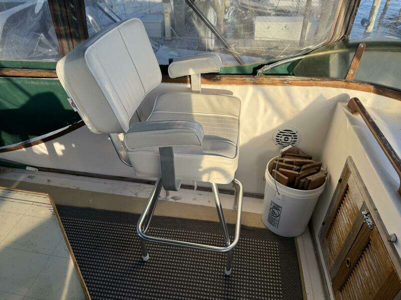38ft Marine Trader Yacht For Sale